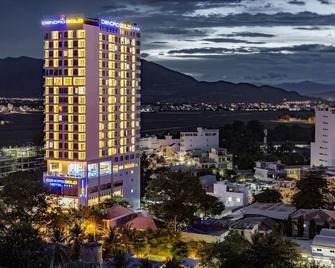 Dendro Gold Hotel - נה טראנג - בניין
