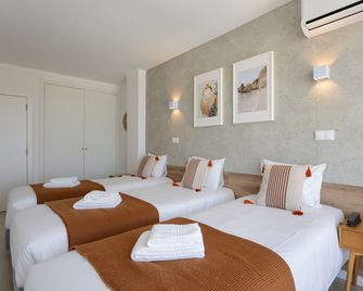 Made Inn Faro - Faro - Dormitor