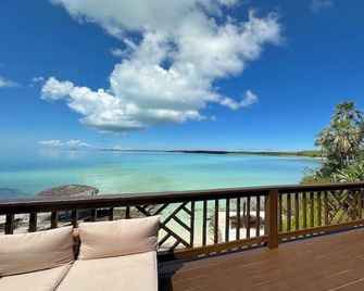 Blue Bahia, Majestic View Villa,Ten Bay, Tiki Huts & Generator,10% Off 7+nights - North Palmetto Point - Balcón