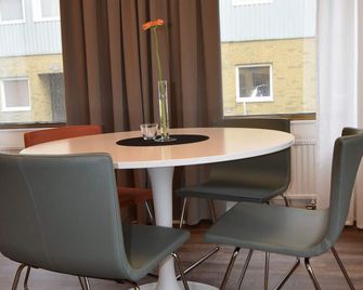 Hostel Snoozemore - Gotemburgo - Comedor