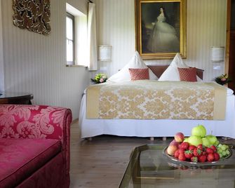 Hotel Schlossresidenz Heitzenhofen - Duggendorf