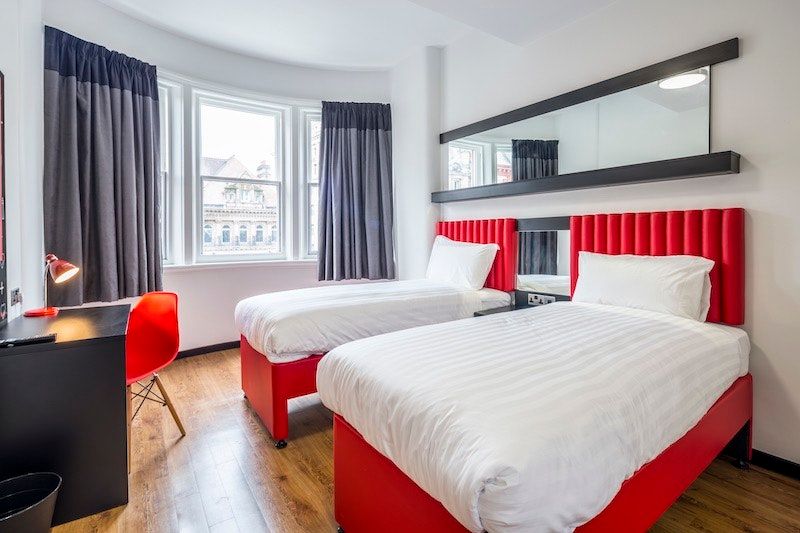 Tune Hotel Liverpool - ליברפול - חדר שינה