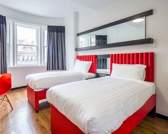 Tune Hotel Liverpool - Liverpool - Chambre