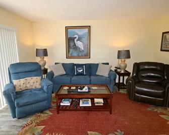 St Augustine Beach & Tennis Resort 810 - St. Augustine - Wohnzimmer