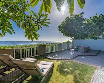 Wailupe Seaside 6BR by Gather: Beachfront w/ Luxury Guest House - Honolulu - Innenhof