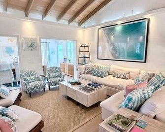 Villa Serena | Luxury Oceanview Water Island Home - Saint Thomas Island - Sala de estar