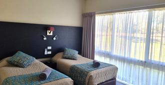 Australian Homestead Motor Lodge - Wagga Wagga - Bedroom