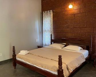Areca County - Heritage Homestay - Kumta - Bedroom