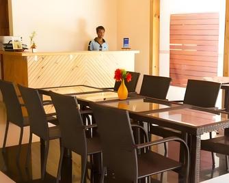 Hotel Alaka At Maafushi - Maafushi - Rezeption