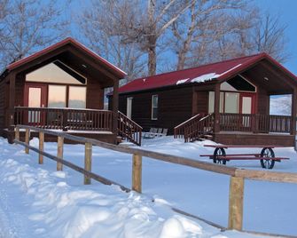 Crazy Woman Cottage #2 - Buffalo - Building