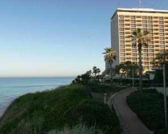 The Seasons on the Sea - Netanya - Building