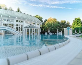 Reduce Hotel Thermal Adults only - Bad Tatzmannsdorf - Piscina