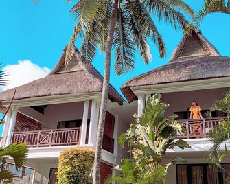 Constance Sakoa Boutik - Trou Aux Biches - Edificio