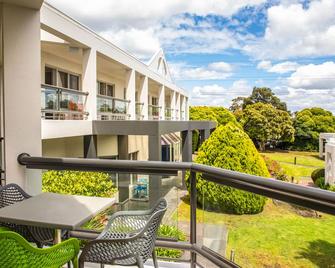 Doncaster Apartments by Nightcap Plus - Doncaster - Balcony