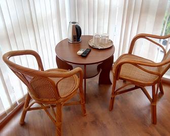 Filin i Sova Mini Hotel - Vladivostok - Dining room