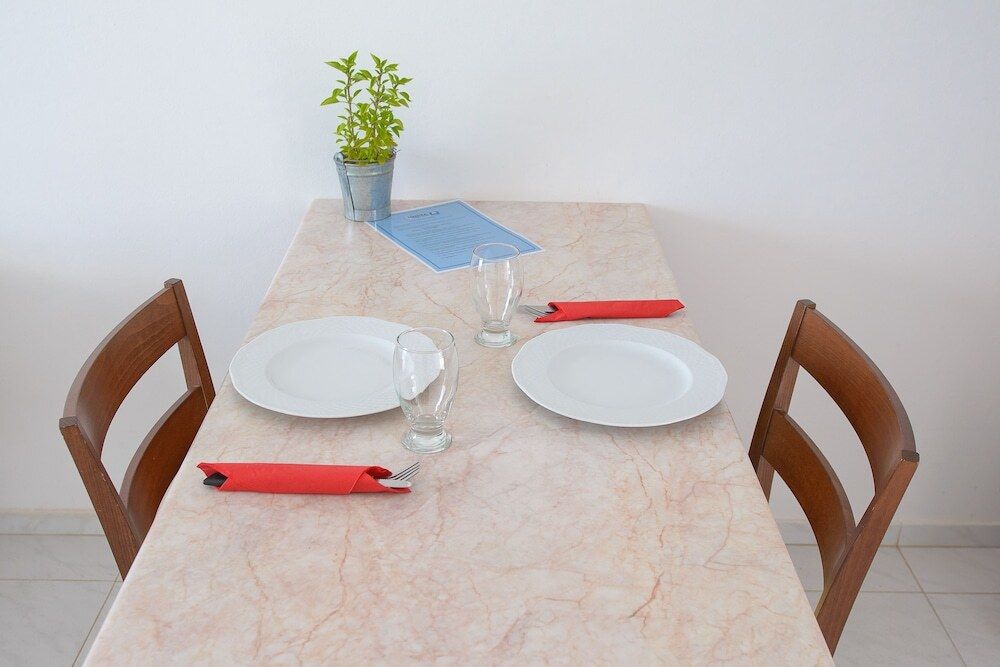 ديميترا أبارتمنت هوتل