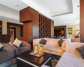 Suknai Salah Eldin Hotel Suites - Ha'il - Huiskamer