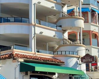 Casa Tropicana - San Clemente - Byggnad