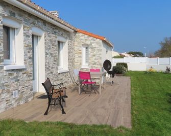 Your Holiday At Sables D'olonne The Most Beautiful Beach On The Cote De Lumiere - Château-d’Olonne - Патіо