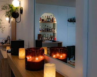 Hôtel Restaurant la Corniche - San-Martino-di-Lota - Bar