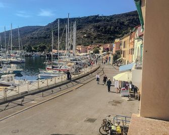 Casa del porticciolo di Capraia - Capraia Isola - Vista esterna