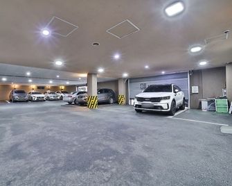 Jeonju Uadong Hotel Neue - Чонджу - Лоббі