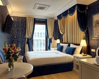 Sleepwalker Boutique Suites - Wroclaw - Bedroom