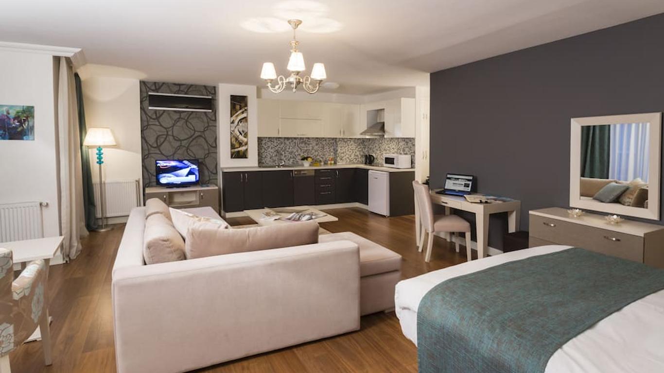 أجنحة تركواز