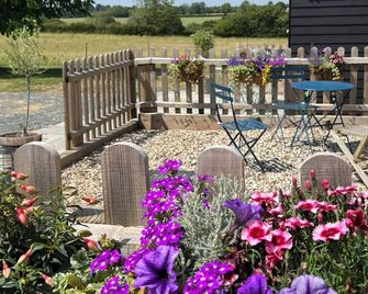 Converted Stable into self catering accommodation - Haverhill - Veranda