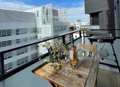 Luxury & Cosy apart with balcony Eiffel Tower view - Issy-les-Moulineaux - Balkon