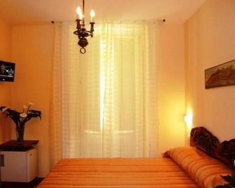 Dolcevitasorrento Guest House - Sorrento - Business center