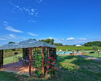 Agriturismo Podere Delle Querci - Castiglion Fiorentino