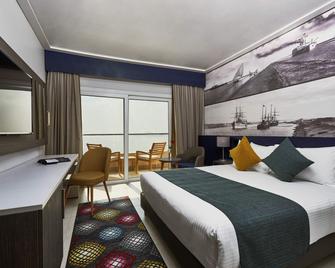 Mercure Ismailia Forsan Island Hotel - Ismailiyah - Building