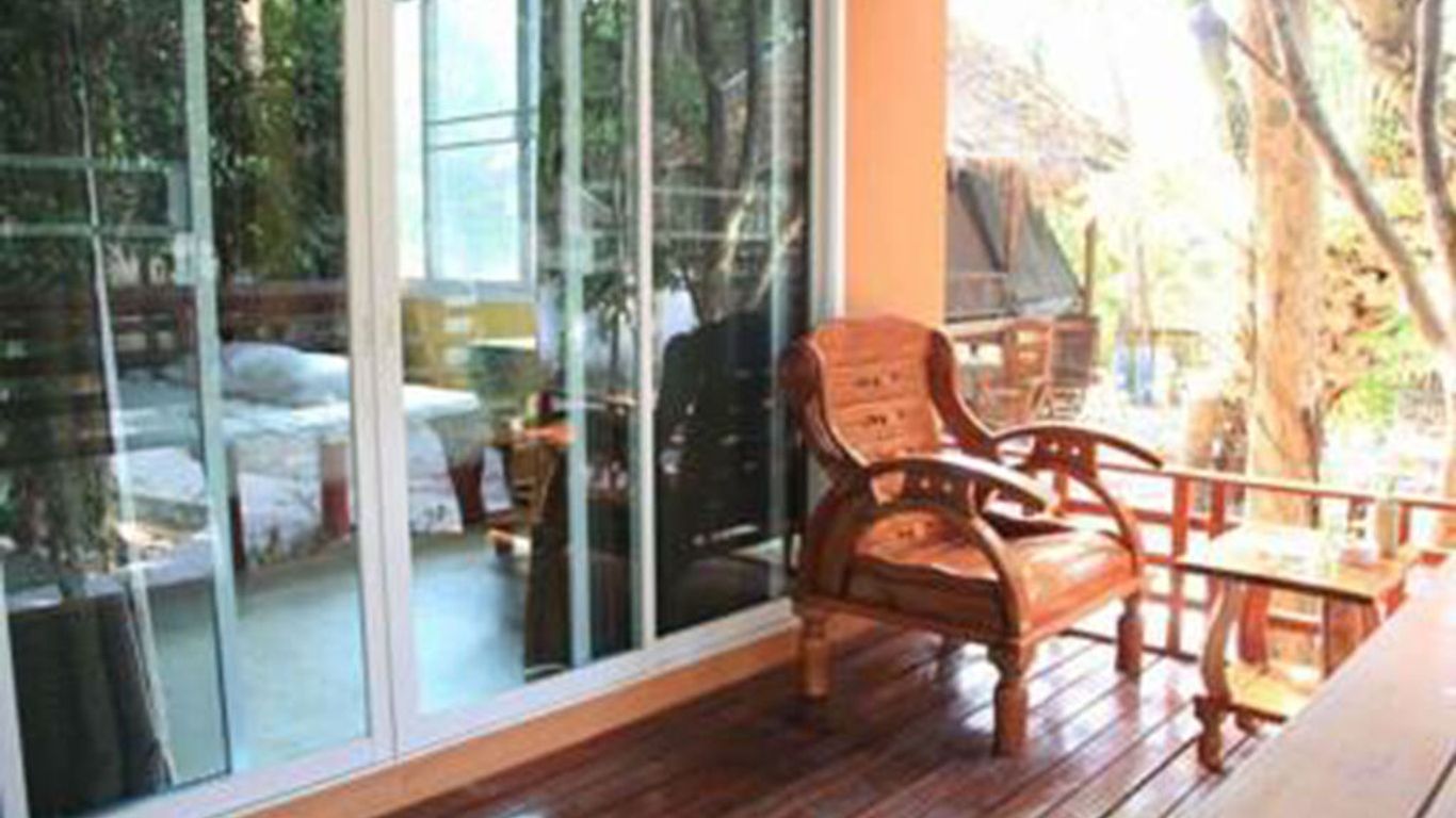 Jj Beach Resort & Jj Seafood