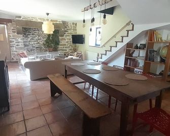 Countryside Gite, Near The Sea, Ideally Situated For Visiting Southern Finistère - Pluguffan - Salle à manger