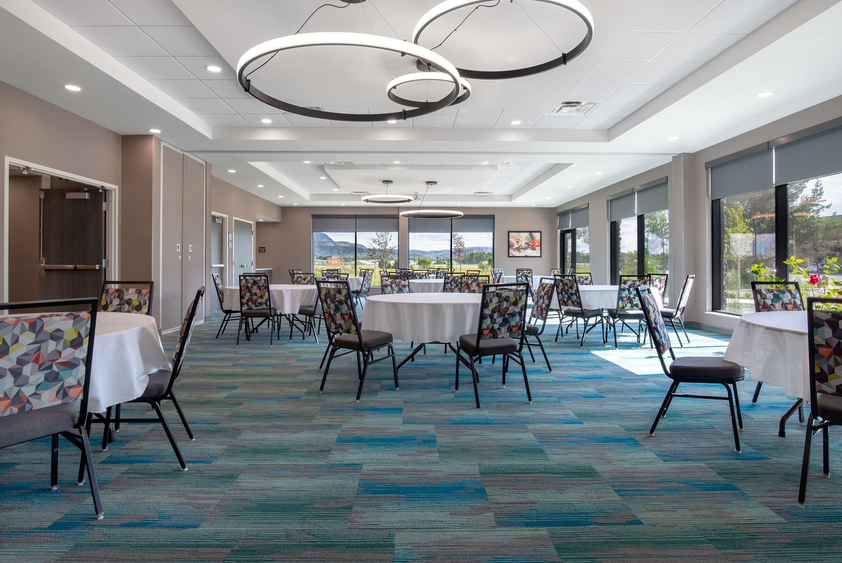 Home2 Suites by Hilton Thunder Bay - ת'אנדר ביי - מסעדה