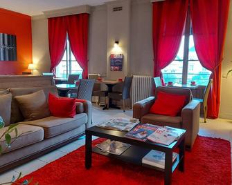 Hotel Mondial - Tours - Living room