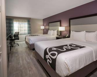 La Quinta Inn by Wyndham Fort Collins - Fort Collins - Спальня
