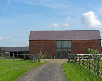 Handley Barn - Towcester - Building