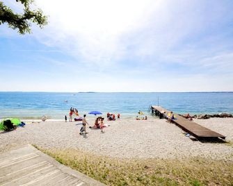 Sereno Camping Holiday - Moniga del Garda - Beach