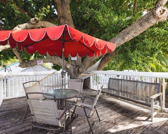 Traveler's Palm - Key West - Patio