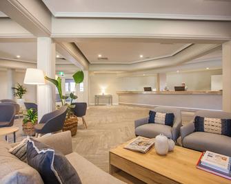 The Marina Hotel - Mindarie - Perth - Reception