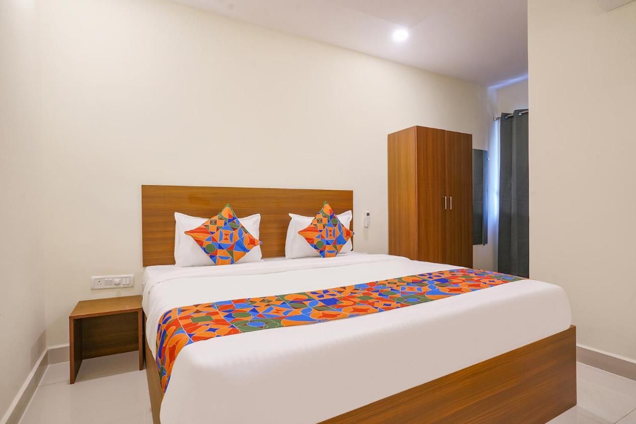 FabHotel Air Live - Nr Ameerpet metro station thumbnail 2