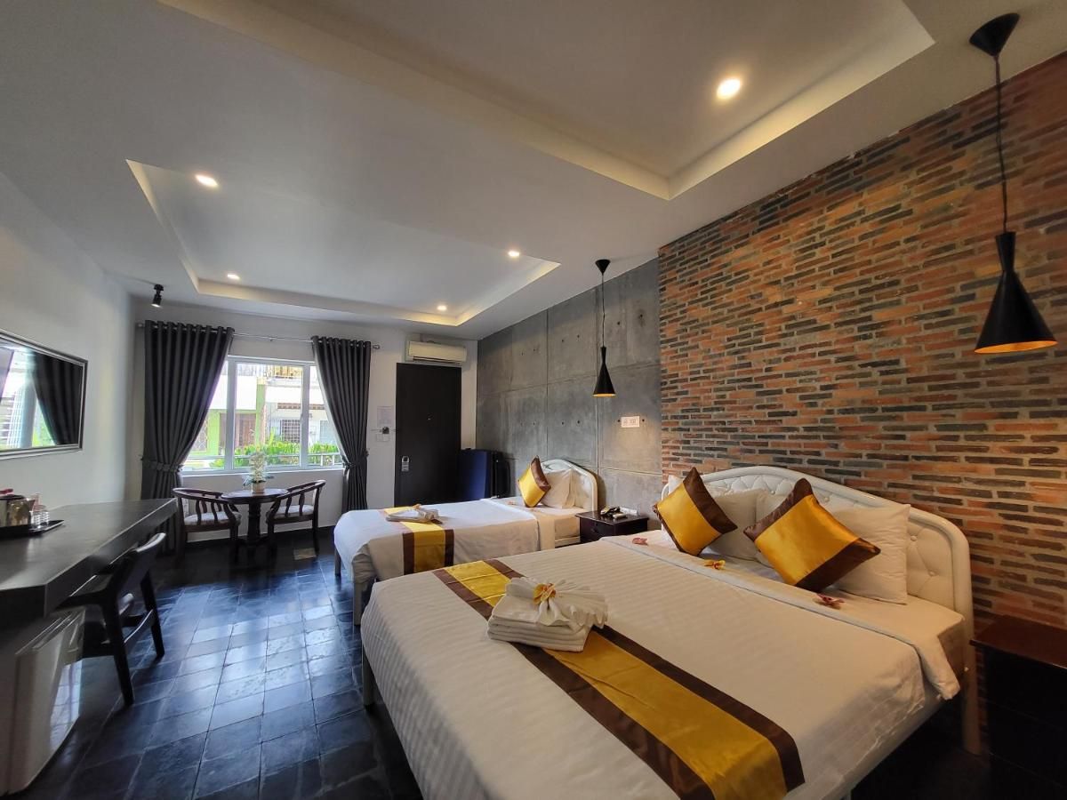 Sun Chakra Boutique Hotel - 50m to Museum & Royal Palace & Walking street thumbnail 2