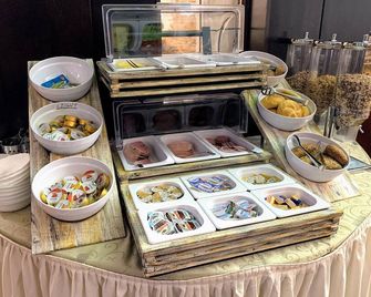 City Hostel - Augsburg - Buffet