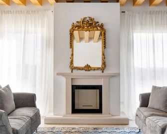 Tenuta Mani Sagge - San Pietro di Feletto - Wohnzimmer