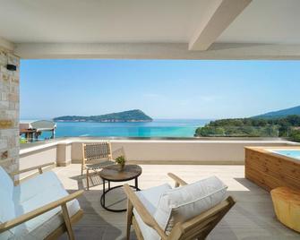 Agorastos Hotel - Kinira - Balcony