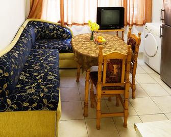 Samuil Apartments - Burgaz - Yemek odası