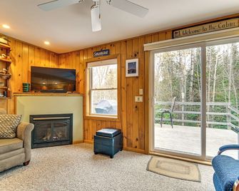 Forest-View Hideaway 3 Mi to Sugarloaf Mountain! - Kingfield - Sala de estar