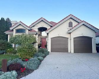 Quail Ridge - קלונה - בניין